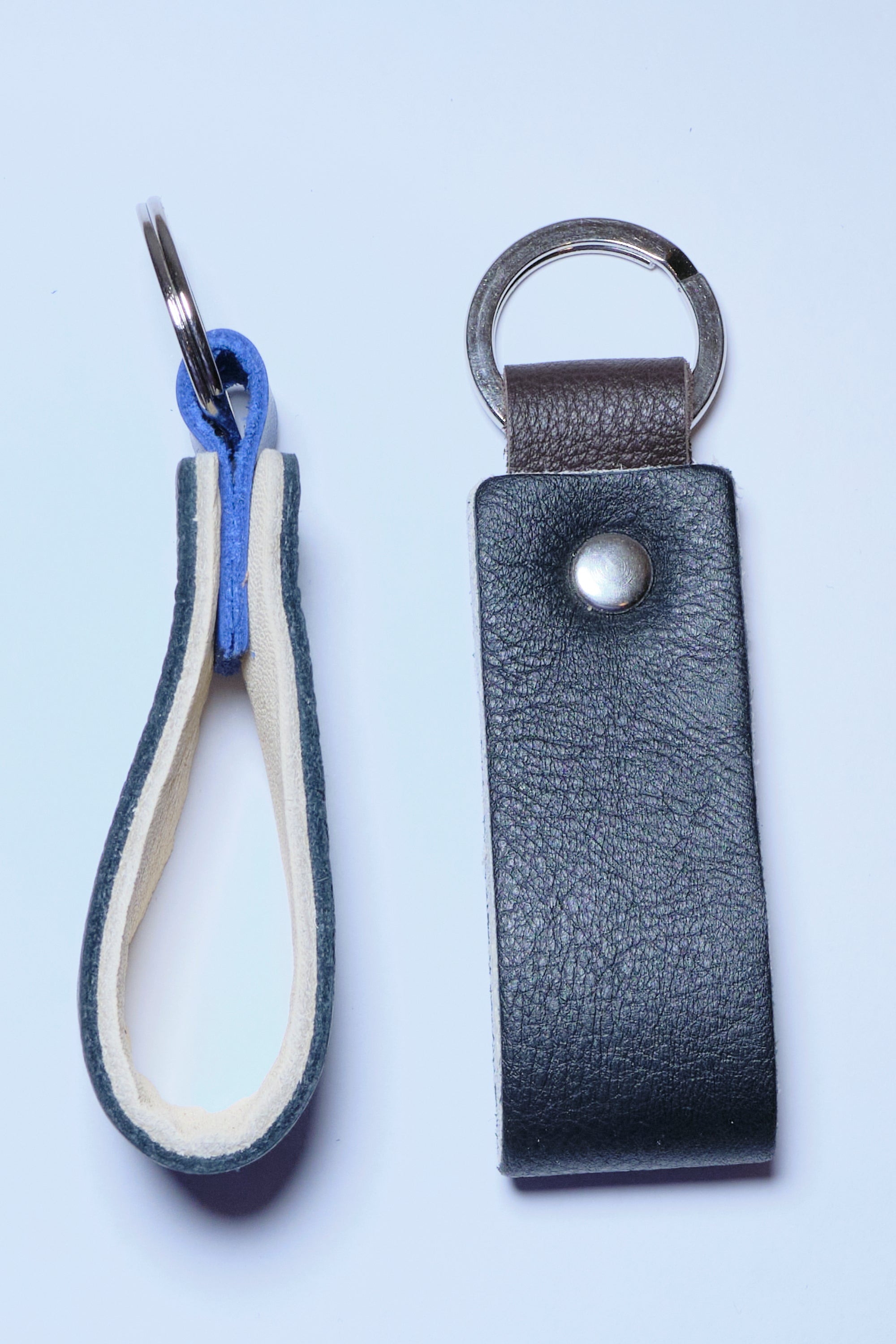 Nero Wallet - Cool Leather Keychain for Men and Women - Key Holder - Key Organizer - Double Colors Leather - Set of 2 - Random Colors - minimalist mens wallet