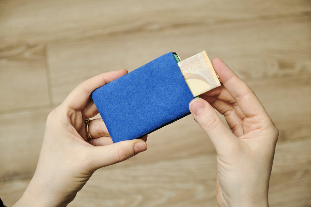Alcantara Minimalist Wallet: The Ultimate Combination of Luxury and Utility - Men Wallet - RFID Wallet - Blu Ocean - minimalist mens wallet