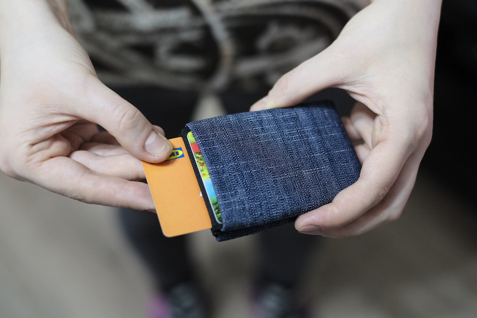 Effortlessly Cool: Discover Our Vegan Denim Mens Wallets - RFID blocking 4 +1 - minimalist mens wallet